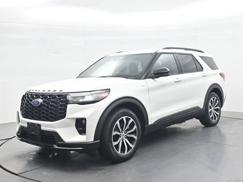 New 2026 Ford Explorer ST-Line w/ Premium Package RWD image 1