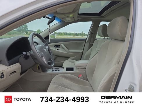 Used 2009 Toyota Camry LE FWD image 13