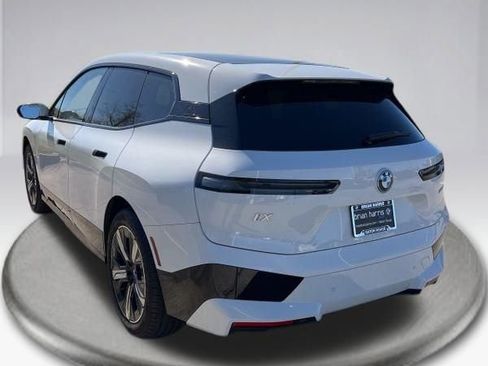 Used 2025 BMW iX xDrive50 w/ Sport Package image 9