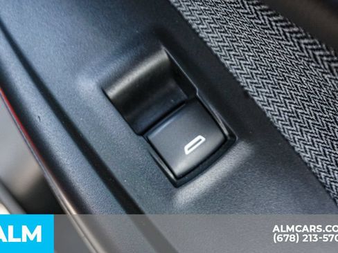 Used 2025 Chevrolet TrailBlazer LT AWD/4WD image 50