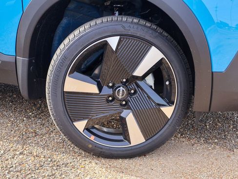 New 2026 Nissan Kicks SR image 16