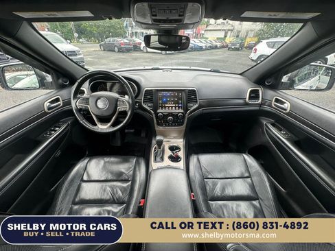 Used 2017 Jeep Grand Cherokee Limited w/ Luxury Group II AWD/4WD image 16
