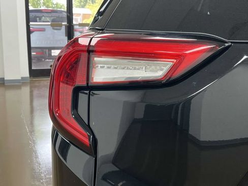 Used 2024 GMC Terrain SLE FWD image 10