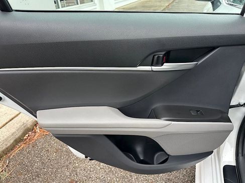 Certified 2023 Toyota Camry SE image 15