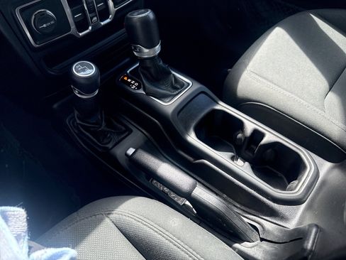 Used 2020 Jeep Wrangler Unlimited Sport S AWD/4WD image 28