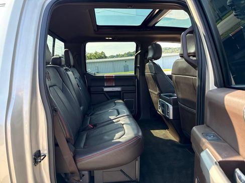 Used 2017 Ford F250 King Ranch w/ King Ranch Ultimate Package AWD/4WD image 12
