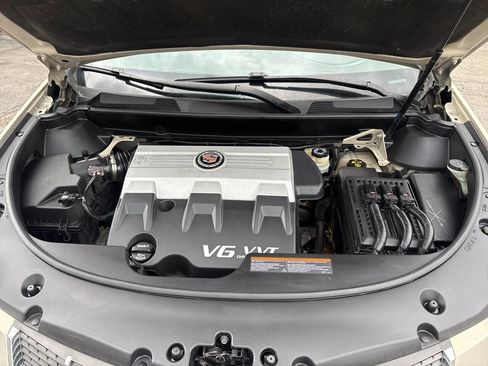 Used 2010 Cadillac SRX Luxury AWD/4WD image 34