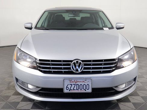 Used 2013 Volkswagen Passat 2.5 SEL Premium FWD image 2