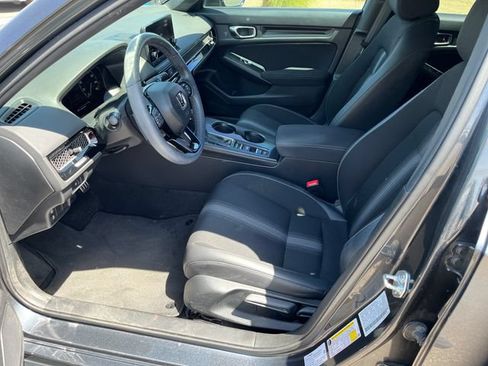 Used 2024 Honda Civic Sport image 2