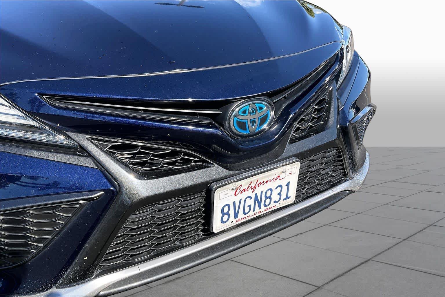 Used 2021 Toyota Camry XSE FWD image 29