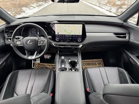 Used 2023 Lexus RX 500h F Sport image 10