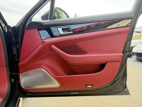 Used 2017 Porsche Panamera Turbo AWD/4WD image 30