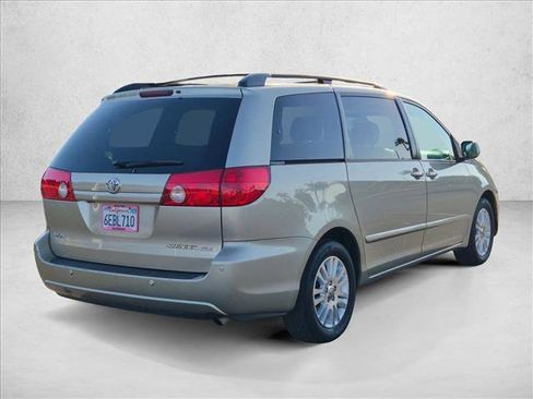 Used 2008 Toyota Sienna XLE FWD image 5