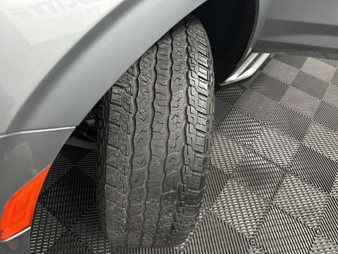 Used 2024 GMC Yukon AT4 w/ Technology Package image 43