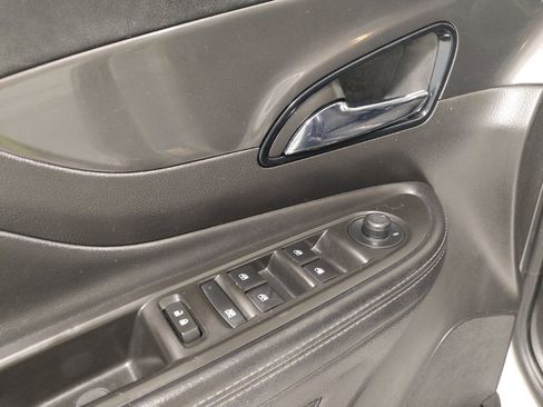 Used 2020 Buick Encore Preferred FWD image 27