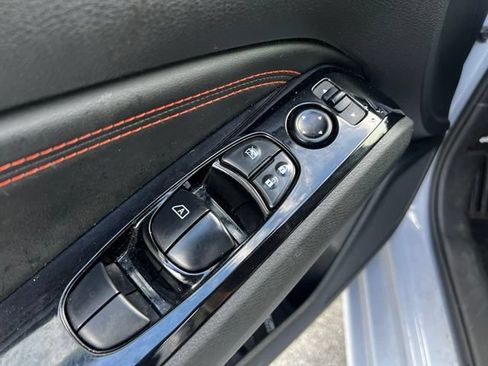 Used 2023 Nissan Altima 2.5 SR AWD/4WD image 9