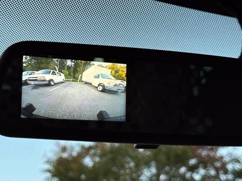 Used 2023 GMC Savana 2500 image 16