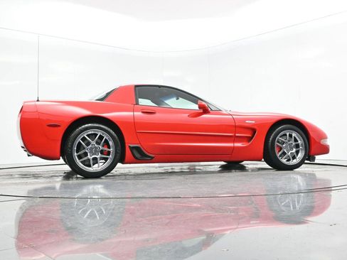 Used 2003 Chevrolet Corvette Z06 w/ Memory Package, 3 Drivers image 43