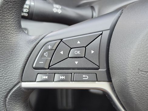 Used 2024 Nissan Altima 2.5 SV FWD image 17