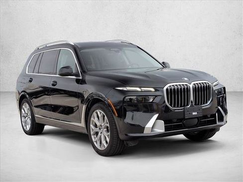 Certified 2026 BMW X7 xDrive40i AWD/4WD image 3