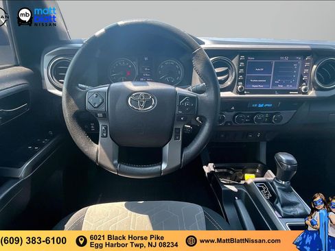 Used 2021 Toyota Tacoma TRD Sport AWD/4WD image 4