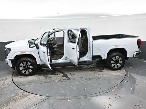 New 2026 GMC Sierra 2500 Denali w/ Denali Reserve Package image 42