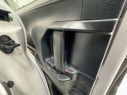 Used 2025 Toyota Sienna XSE image 10