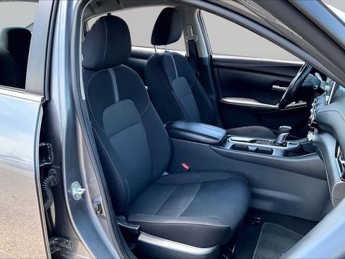 Used 2024 Nissan Sentra SV w/ All-Weather Package FWD image 9