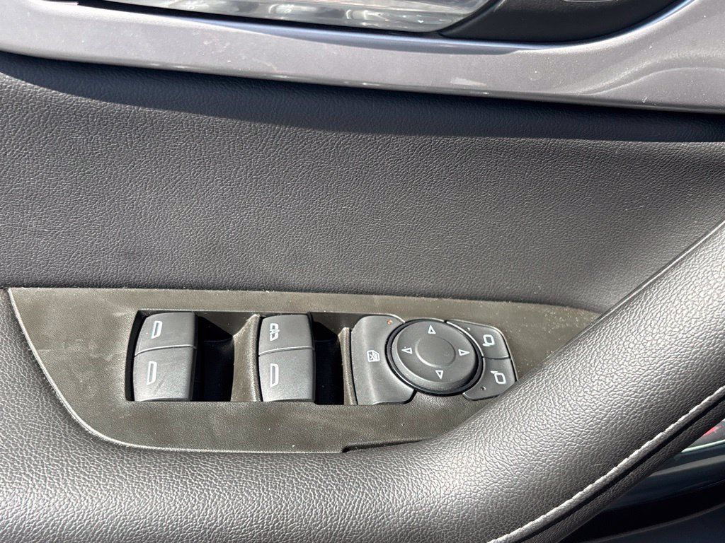 Used 2024 Chevrolet Blazer LT FWD image 8