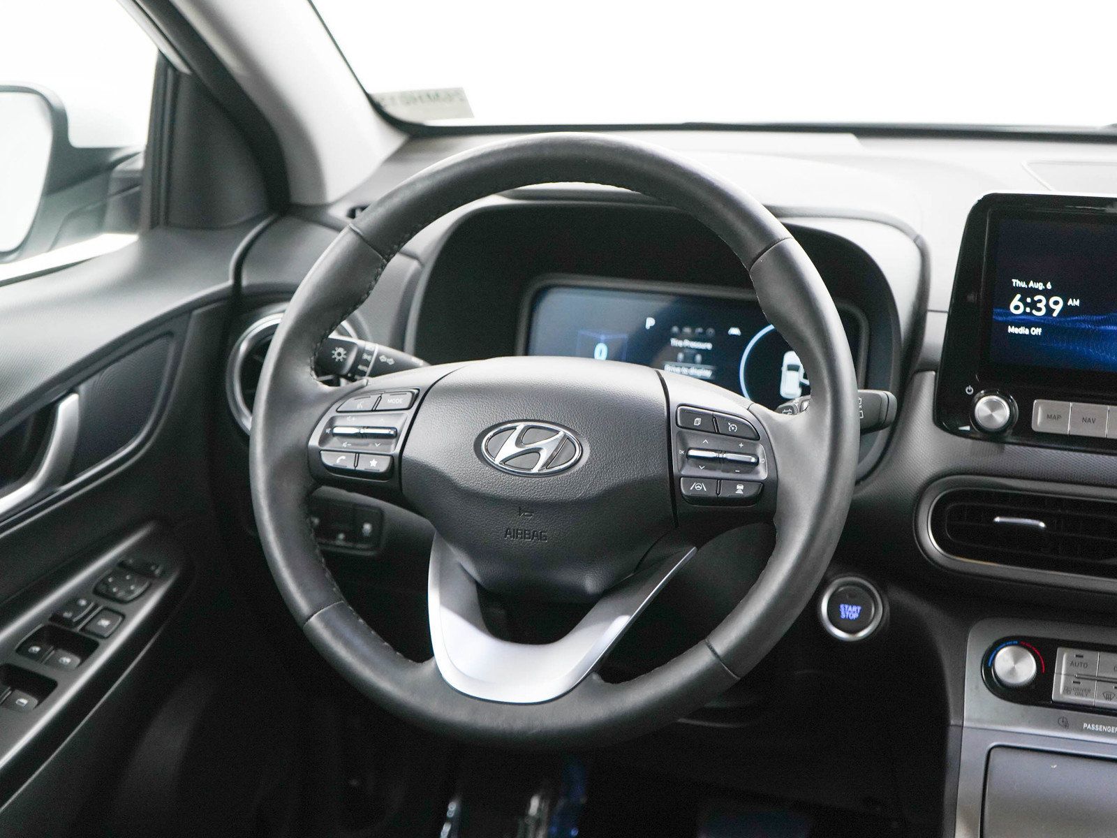 Certified 2023 Hyundai Kona Limited w/ Cargo Package FWD image 14