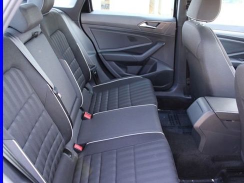 Used 2024 Volkswagen Jetta Sport image 20