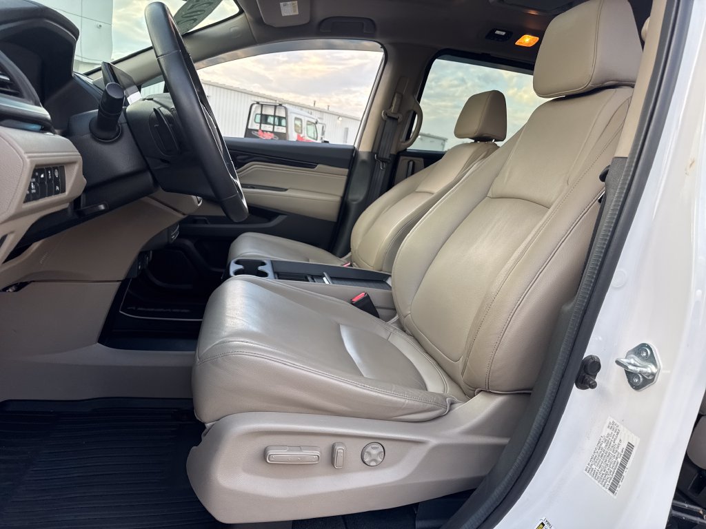 Used 2023 Honda Odyssey Touring image 15