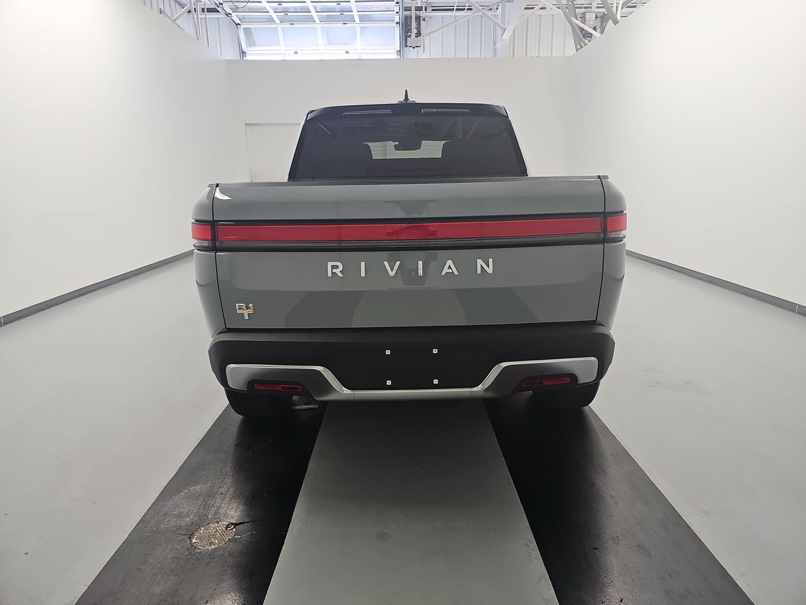 Used 2023 Rivian R1T Adventure Quad AWD/4WD image 4
