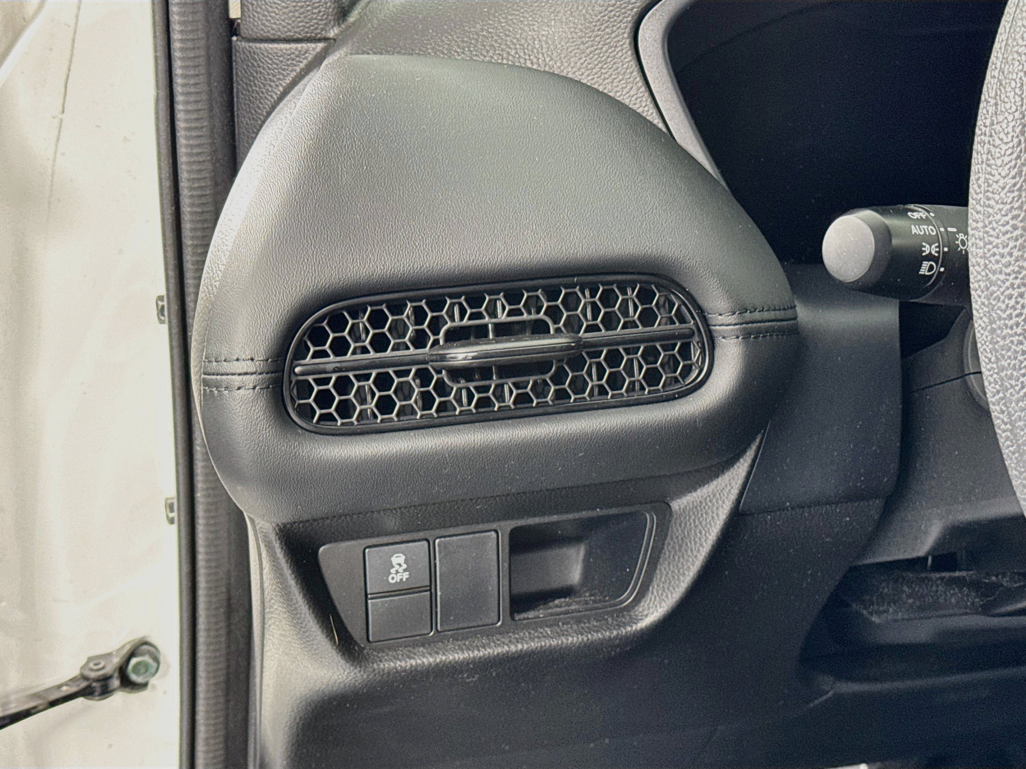 Certified 2024 Honda HR-V LX image 10