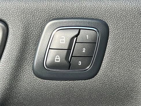 Used 2024 Ford Escape ST-Line Select w/ Tech Pack #2 AWD/4WD image 18