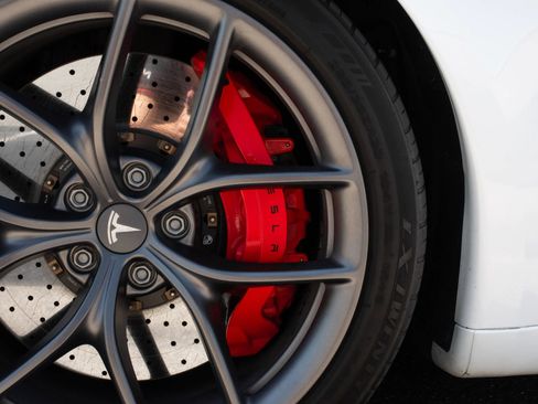 Used 2021 Tesla Model S Plaid image 38