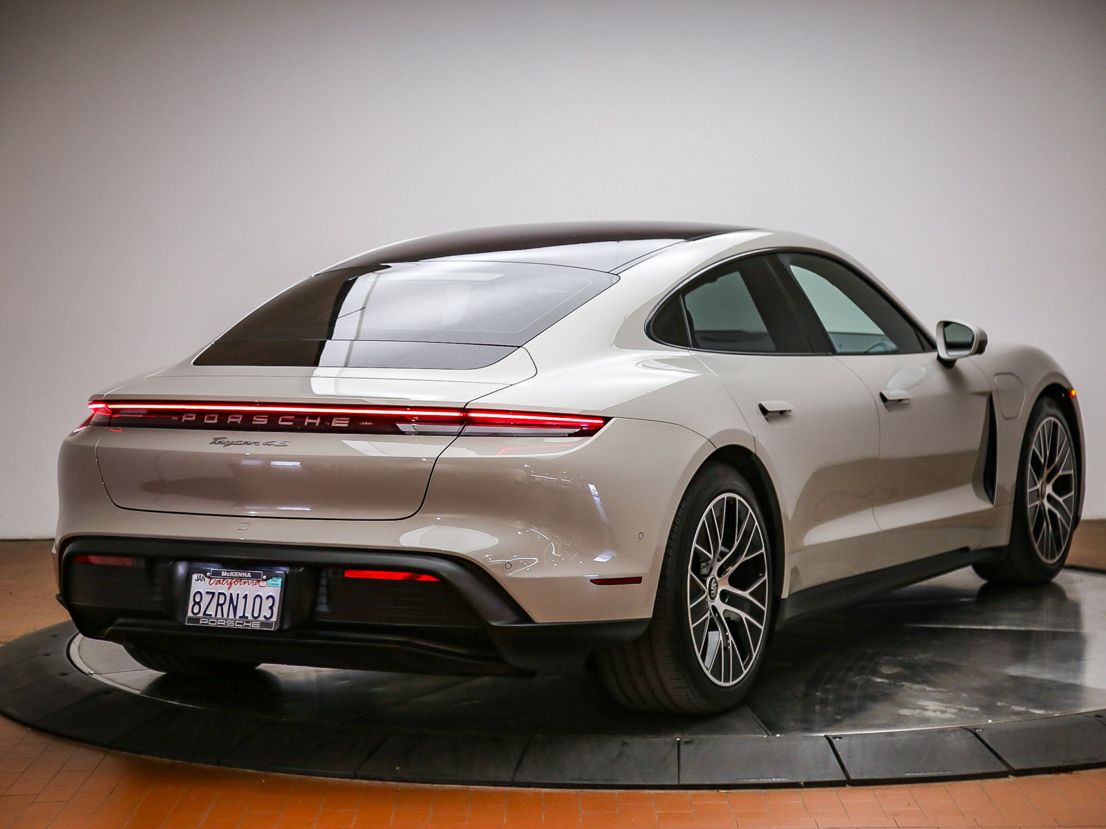Certified 2022 Porsche Taycan 4S AWD/4WD image 7