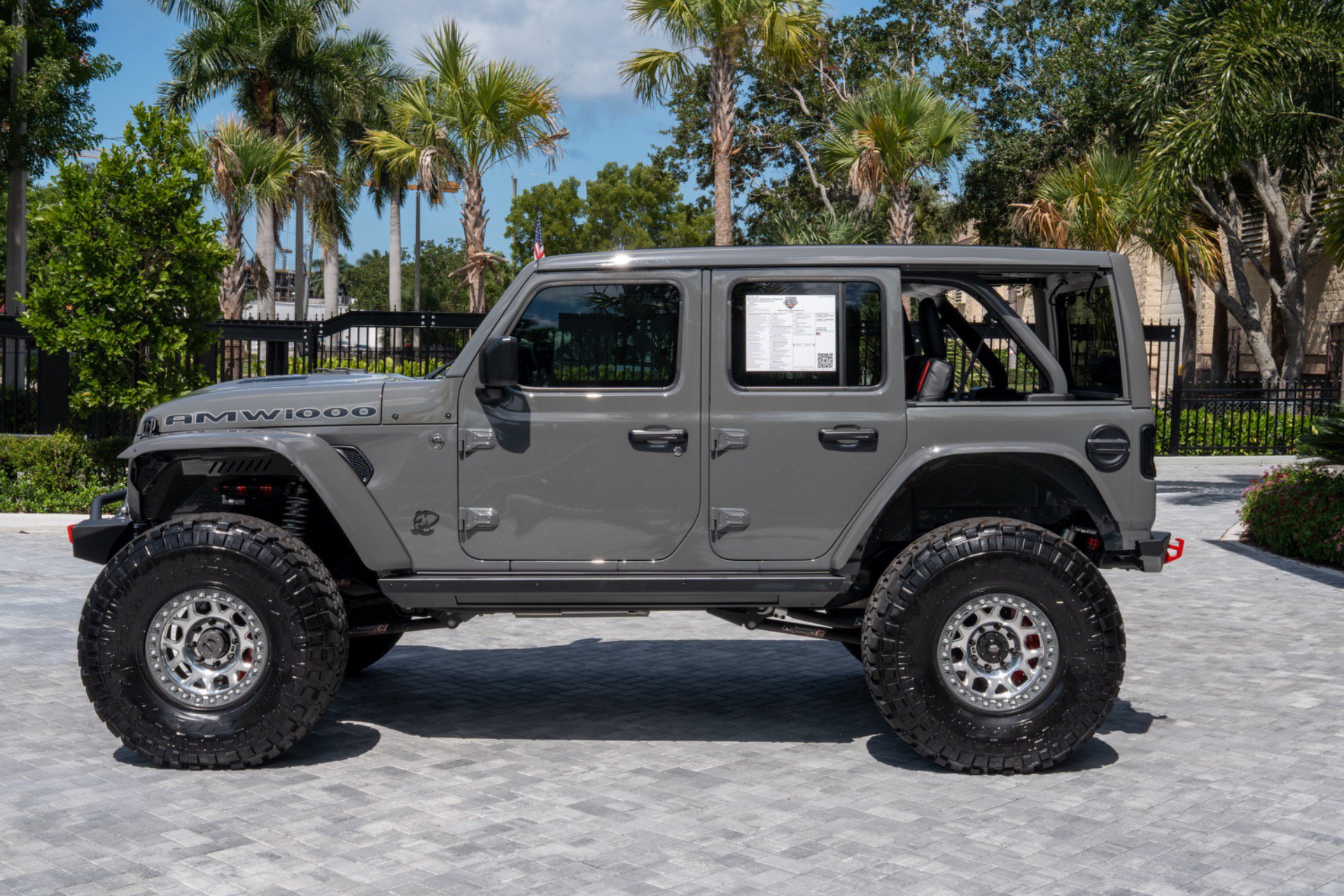 Used 2023 Jeep Wrangler Unlimited Rubicon w/ LED Lighting Group AWD/4WD image 8