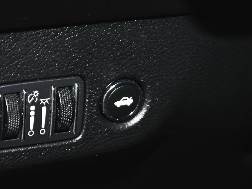 Used 2022 Dodge Challenger R/T Scat Pack RWD image 60