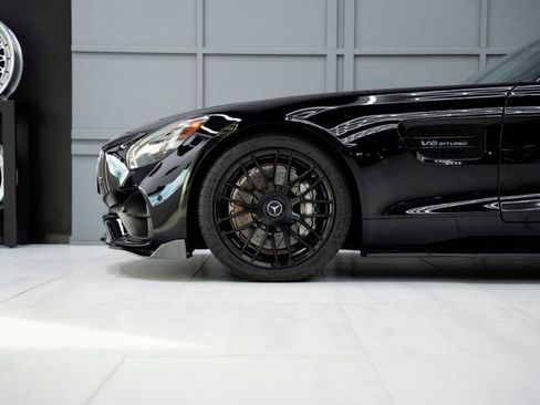 Used 2018 Mercedes-Benz AMG GT Roadster w/ Lane Tracking Package image 5