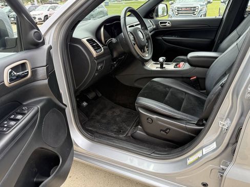 Used 2015 Jeep Grand Cherokee Altitude AWD/4WD image 5