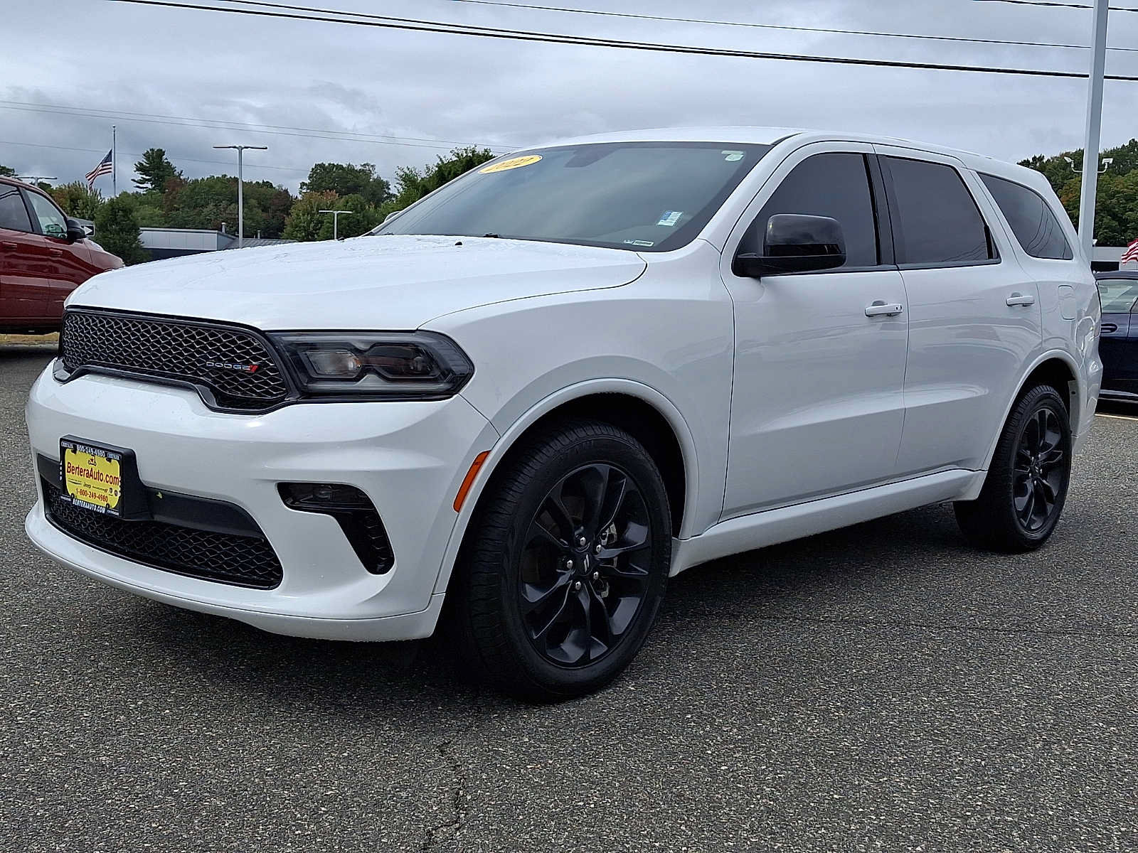 Used 2022 Dodge Durango SXT w/ Blacktop Package AWD/4WD image 3