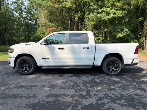 Certified 2025 RAM 1500 Big Horn AWD/4WD image 9