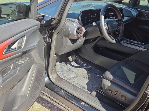 Used 2024 Chevrolet Equinox EV RS image 20