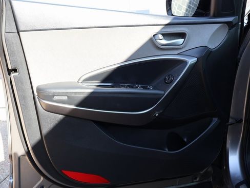 Used 2017 Hyundai Santa Fe Sport image 22