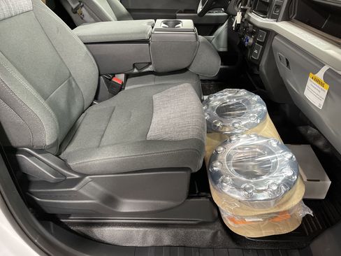 New 2025 Ford F550 4x4 Regular Cab Super Duty w/ XLT Value Package image 10