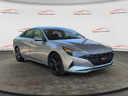 Used 2021 Hyundai Elantra SEL FWD image 5