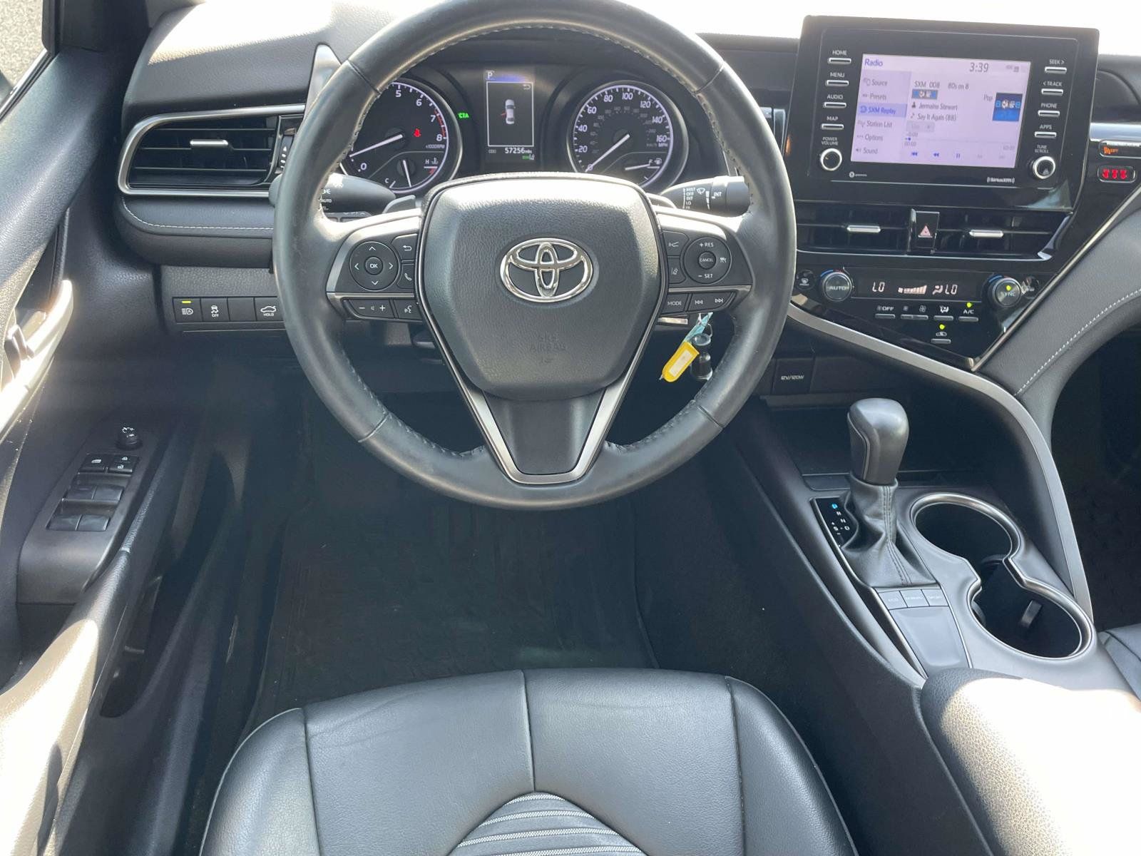 Used 2023 Toyota Camry SE FWD image 11