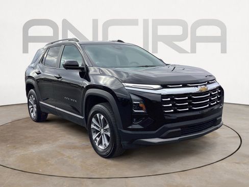 Used 2025 Chevrolet Equinox LT w/ Convenience Package II FWD image 7