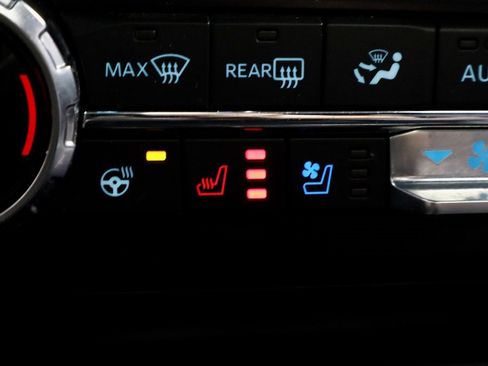 Used 2024 Ford F350 Platinum image 4